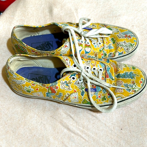 VANS Alice in Wonderland sneakers sz 9 - Picture 3 of 8